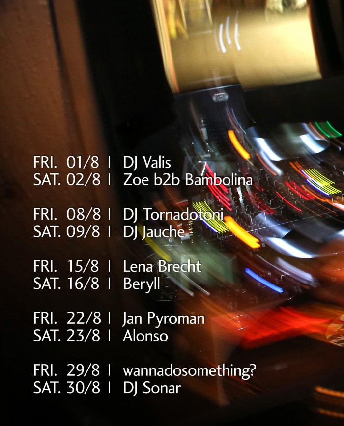 House of Gin Berlin – DJ line-up for August 2025 with live music and cocktails in an atmospheric bar setting.